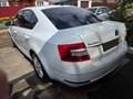 2019 Skoda Octavia III (A7) Рестайлинг, белый, 1750000 рублей - вид 3