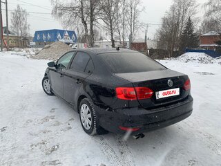 2011 Volkswagen Jetta VI, чёрный, 705000 рублей, вид 3