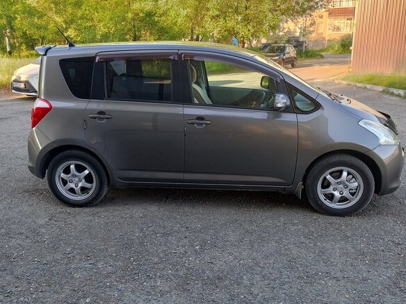 2005 Toyota Ractis I, серый - вид 2