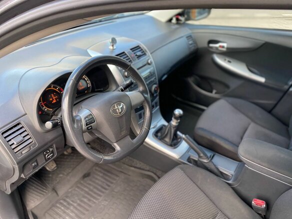 2011 Toyota Corolla X (E140, E150) Рестайлинг, серый, 1190000 рублей - вид 8