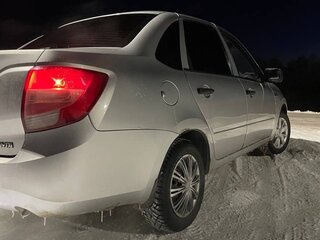 2012 Lada (ВАЗ) Granta I, серебристый, 320000 рублей, вид 4