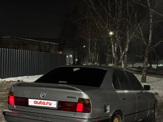 1991 BMW 5 серии 520i III (E34), серебристый, 590000 рублей, вид 4