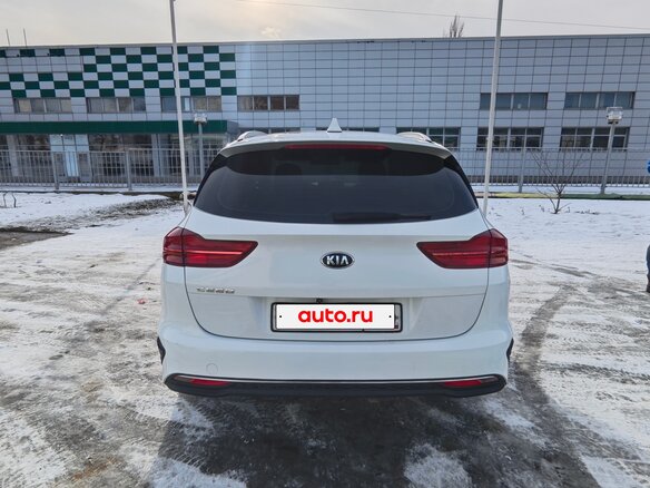 2019 Kia Ceed III, белый, 1350000 рублей - вид 1
