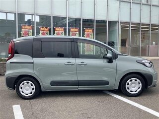 2022 Toyota Sienta III, зелёный, 1435400 рублей, вид 3