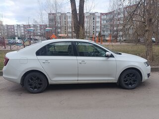 2018 Skoda Rapid I Рестайлинг, белый, 650000 рублей, вид 3