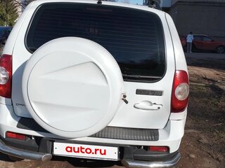 2011 Chevrolet Niva I Рестайлинг, белый, 520000 рублей, вид 2