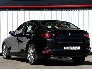 2022 Mazda 3 IV (BP), чёрный, 2147000 рублей, вид 4