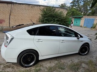 2010 Toyota Prius III (XW30), белый, 1380000 рублей, вид 5