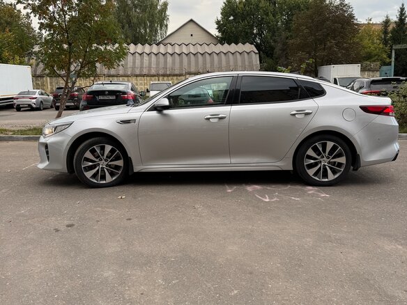 2018 Kia Optima IV, серебристый, 1860000 рублей - вид 2