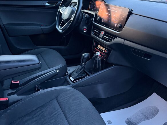 2020 Volkswagen Polo VI, чёрный, 1550000 рублей - вид 10