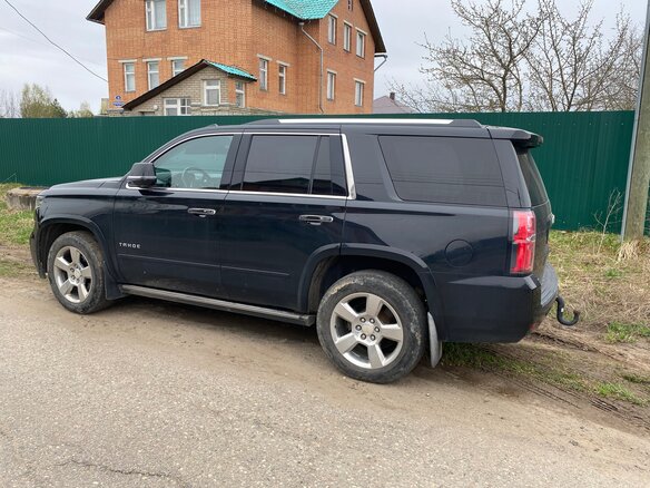 2018 Chevrolet Tahoe IV, чёрный, 4500000 рублей - вид 2