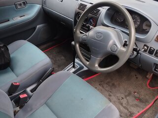 2002 Toyota Duet, белый, 215000 рублей, вид 5