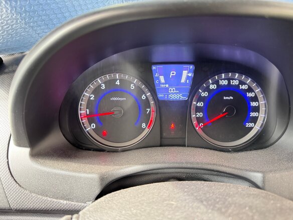 2013 Hyundai Solaris I, голубой, 850000 рублей - вид 6