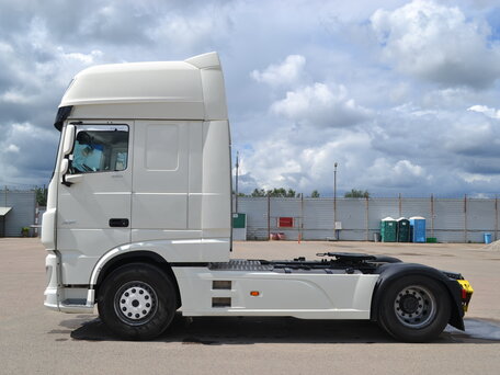 2022 DAF XF, белый, 8100000 рублей, вид 5