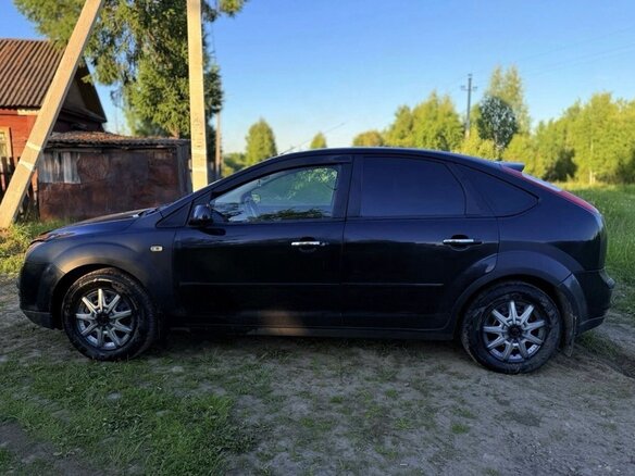 2007 Ford Focus II, чёрный - вид 2