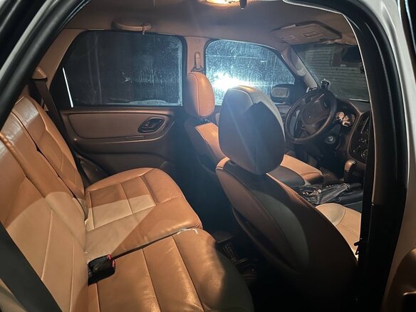 2004 Ford Escape I Рестайлинг, белый, 500000 рублей - вид 8