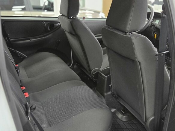 2026 Lada (ВАЗ) Niva Travel I Рестайлинг, белый - вид 9