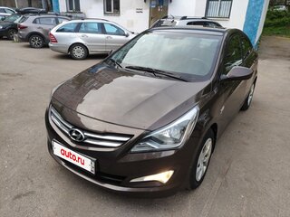 2015 Hyundai Solaris I Рестайлинг, коричневый, 920000 рублей, вид 3