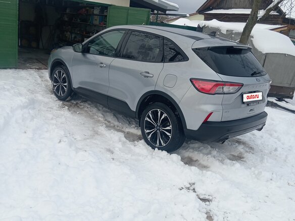 2022 Ford Escape IV, серебристый, 1285000 рублей - вид 3