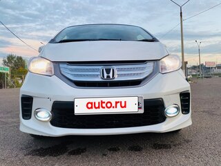 2013 Honda Freed I Рестайлинг, белый, 1080000 рублей, вид 4