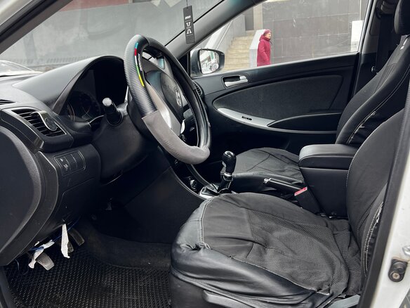 2014 Hyundai Solaris I, белый, 310000 рублей - вид 9