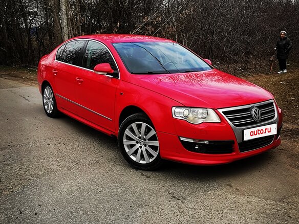 2010 Volkswagen Passat B6, красный, 1100000 рублей - вид 3