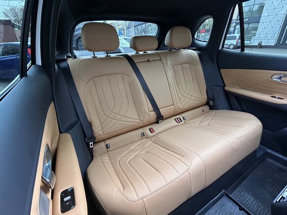 2026 Geely EX5 Гибрид EM-i, белый, 3974990 рублей - вид 19