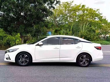 2023 Nissan Sylphy IV (B18) Рестайлинг, белый, 1390000 рублей, вид 4