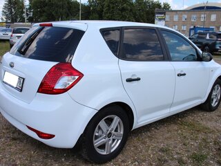 2011 Kia Ceed I Рестайлинг, белый, 795000 рублей, вид 4