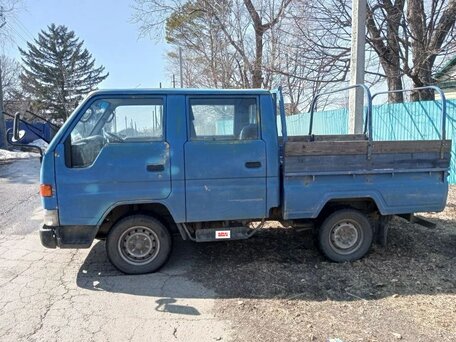 1996 Toyota Toyoace, синий, 550000 рублей, вид 3