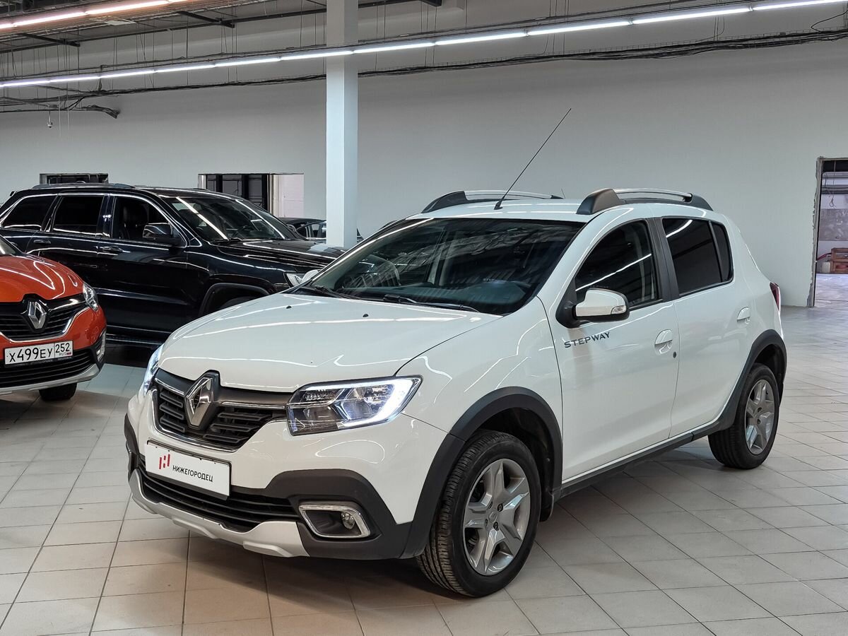 Открыть фотографии: Renault Sandero II Рестайлинг