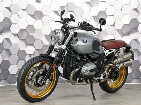 2023 BMW R Nine T Scrambler, серебристый, 1299000 рублей, вид 2