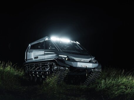 2025 Visuva Tank, синий, 33000000 рублей, вид 2
