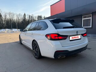 2021 BMW 5 серии 520d VII (G30/G31/G38) Рестайлинг, серый, 4200000 рублей, вид 5