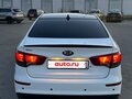 2015 Kia Rio III Рестайлинг, белый, 900000 рублей - вид 4