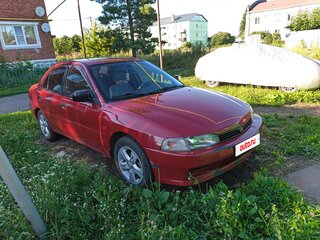 2001 Mitsubishi Mirage V, красный, 400000 рублей, вид 1