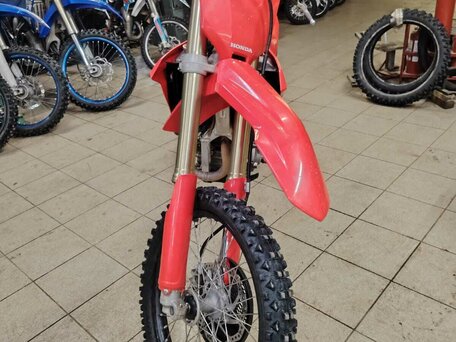 2023 Honda CRF 250R, красный, 735000 рублей, вид 3