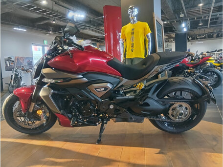 2026 Ducati XDiavel V4, красный, 2900000 рублей, вид 2