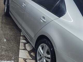 2014 Volkswagen Jetta VI Рестайлинг, серебристый, 950000 рублей, вид 4