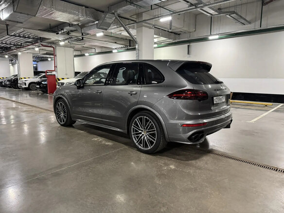2015 Porsche Cayenne II Рестайлинг (958), серый, 2750000 рублей - вид 4