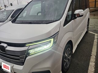 2021 Honda Stepwgn Spada V Рестайлинг, белый, 2650000 рублей, вид 3