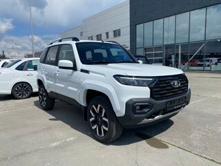 2026 Lada (ВАЗ) Niva Travel I Рестайлинг, белый, 1789000 рублей, вид 3