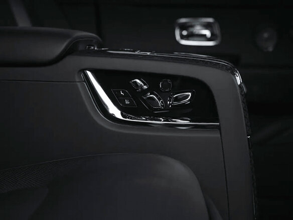 2025 Rolls-Royce Cullinan Black Badge I Рестайлинг (Series II), чёрный - вид 31