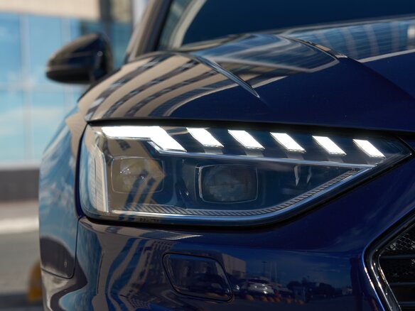 2020 Audi A4 35 TFSI V (B9) Рестайлинг, синий, 3440000 рублей - вид 5