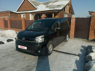 2012 Toyota Voxy II (R70) Рестайлинг, чёрный, 1350000 рублей, вид 1
