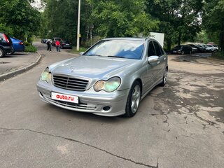 2005 Mercedes-Benz C-Класс 230 II (W203) Рестайлинг, серебристый, 550000 рублей, вид 1