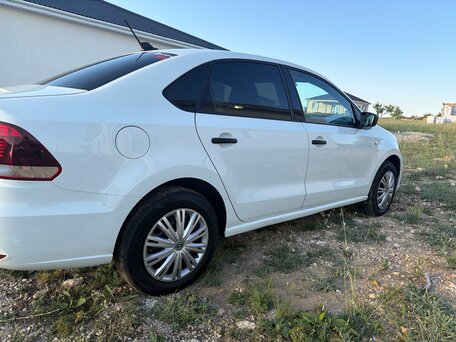 2019 Volkswagen Polo V Рестайлинг, белый, 940000 рублей, вид 2