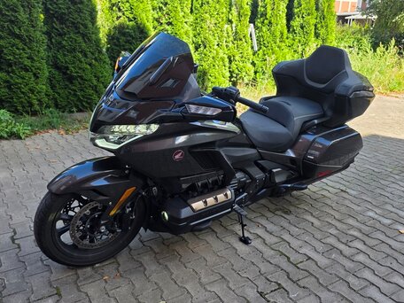 2024 Honda GL 1800 Gold Wing, серый, 2800000 рублей, вид 1
