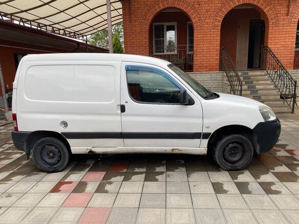 2006 Peugeot Partner I Рестайлинг, белый, 235000 рублей - вид 4