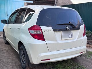2011 Honda Fit II, белый, 820000 рублей, вид 2